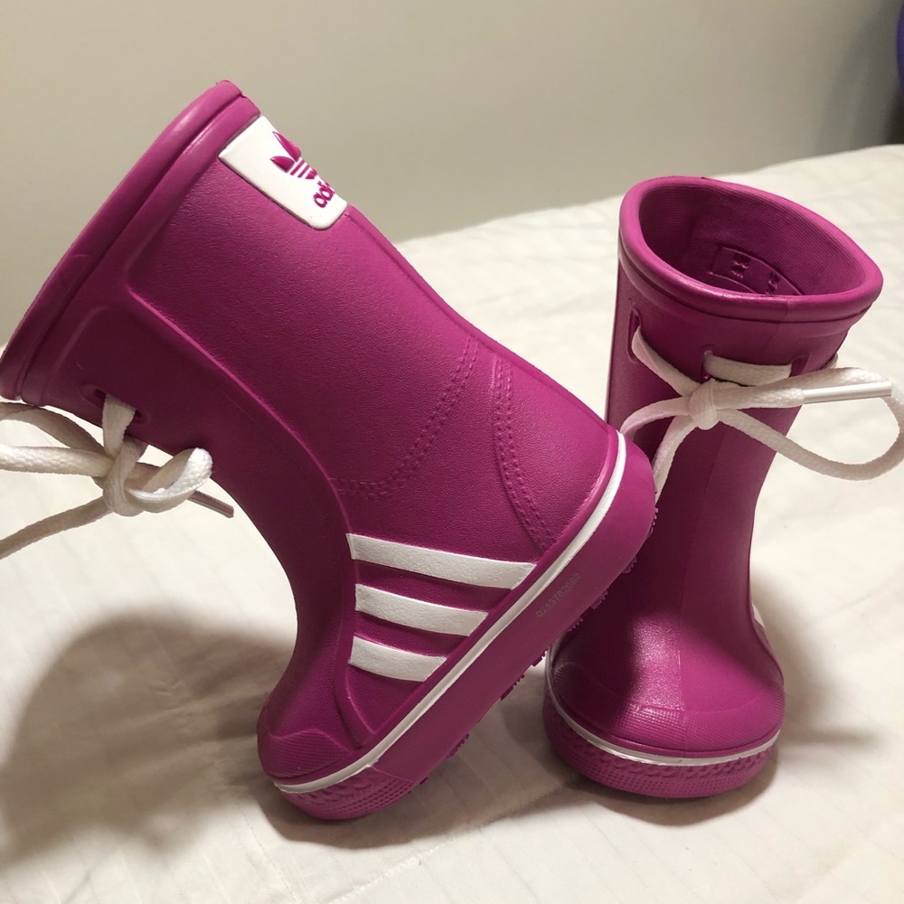 Adidas Rainboots Size 4 BNWOT so freaking cute!!!